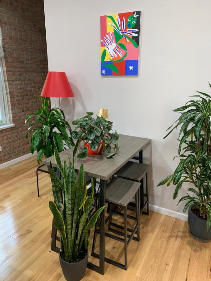 Апартаменти Urban Jungle Oasis In Queens! Нью-Йорк Екстер'єр фото