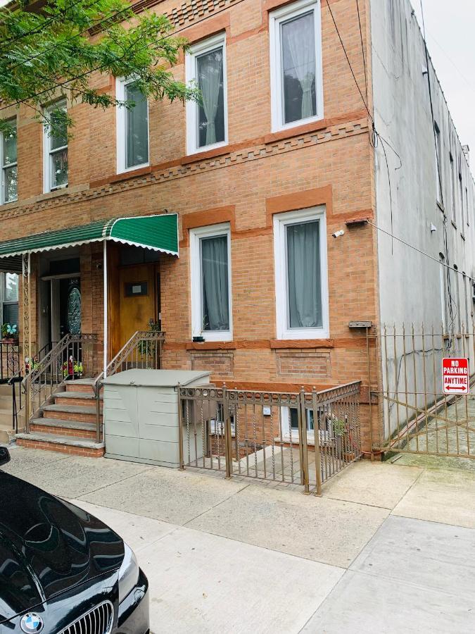 Апартаменти Urban Jungle Oasis In Queens! Нью-Йорк Екстер'єр фото